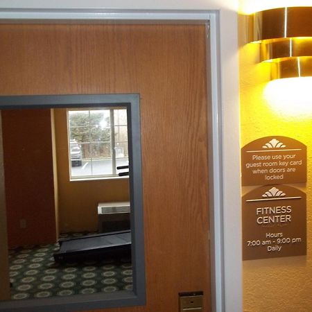 Microtel Inn By Wyndham - Albany Airport Лейтъм Екстериор снимка