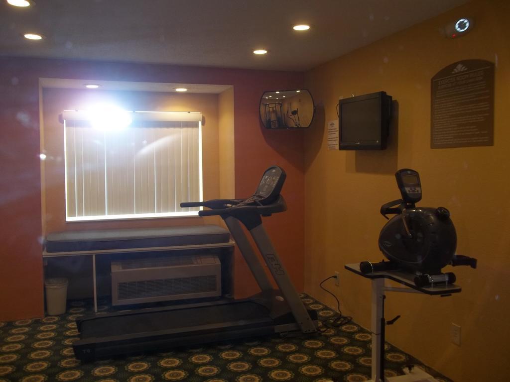 Microtel Inn By Wyndham - Albany Airport Лейтъм Екстериор снимка