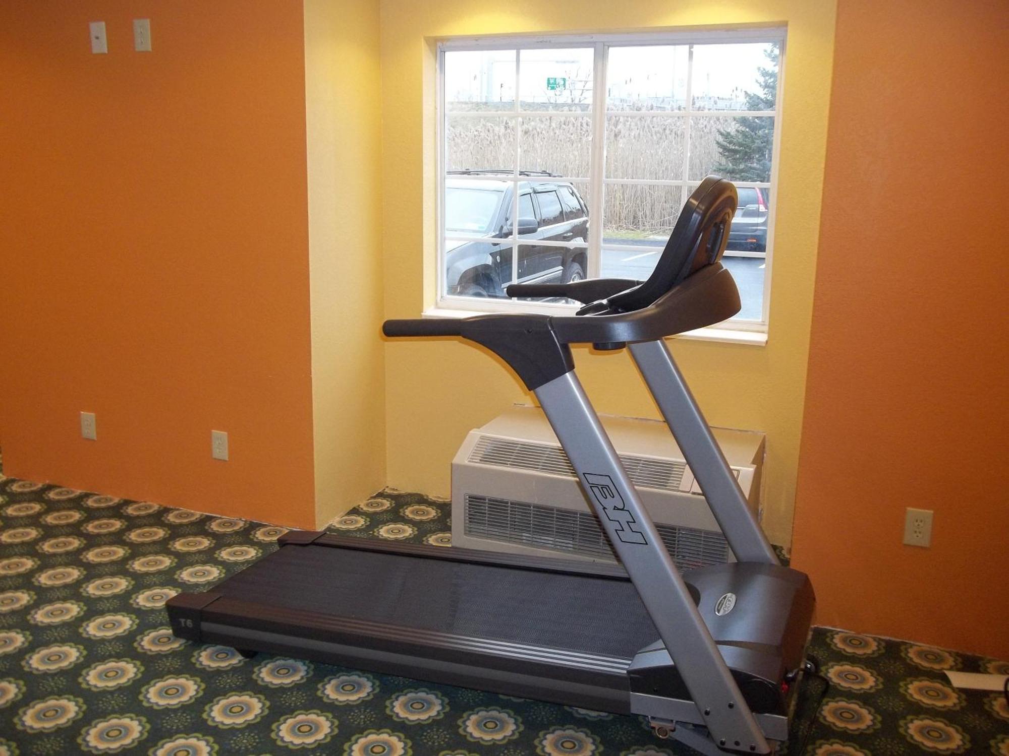 Microtel Inn By Wyndham - Albany Airport Лейтъм Екстериор снимка