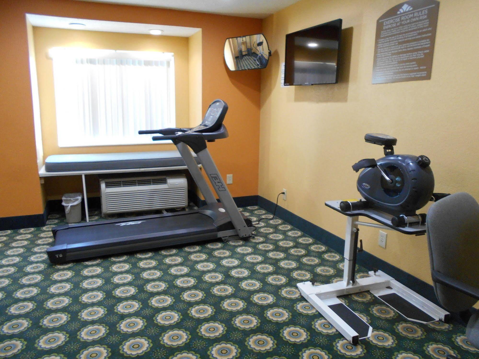 Microtel Inn By Wyndham - Albany Airport Лейтъм Екстериор снимка